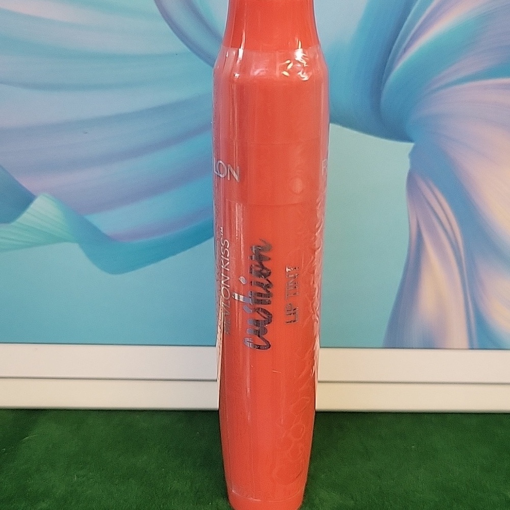 Revlon Kiss Cushion Lip Tint 4.4ml New Sealed Tube - 250 High End Coral